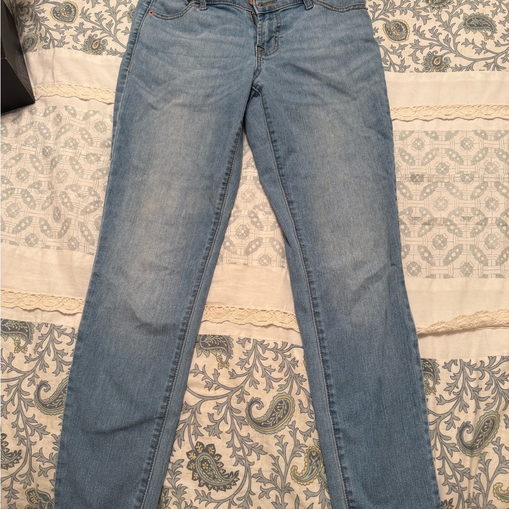 Old Navy Super Skinny Mid-Rise Jeans – Light Wash (Size 4)
